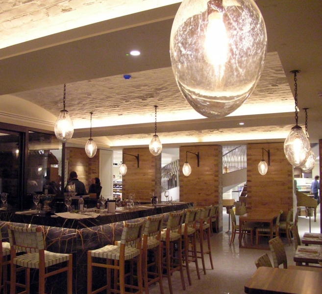 FORTNUM & MASON WINE BAR, LONDON